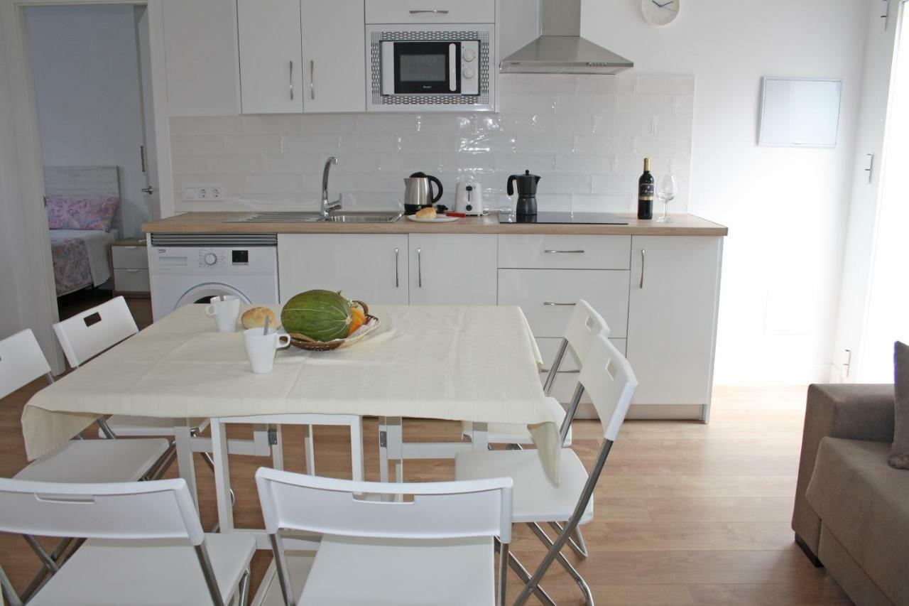 Apartamentos Angelita Plaza Beach Малага Экстерьер фото