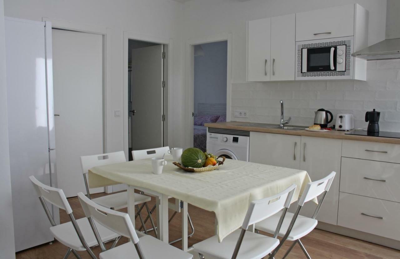 Apartamentos Angelita Plaza Beach Малага Экстерьер фото